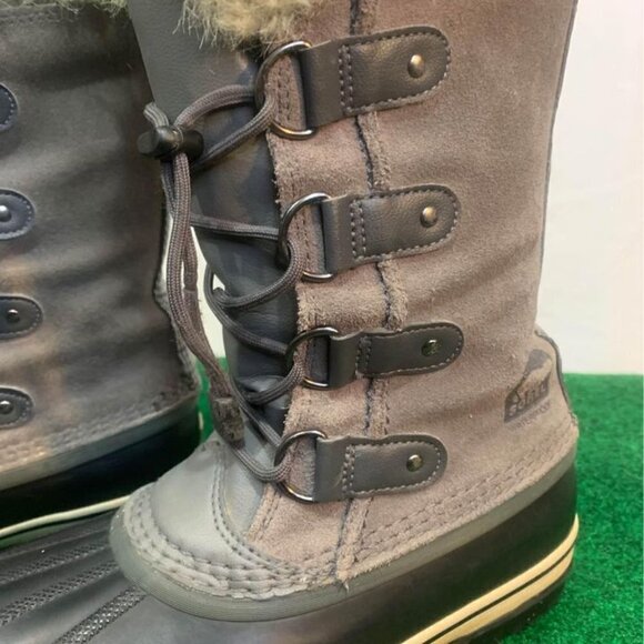 ❄️sorel tall leather waterproof winter boots. Size 4 adults. Gray/black. E… - Picture 6 of 10
